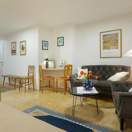 Homely Apartment In The Center With Garden View กมุนเดน ภายนอก รูปภาพ