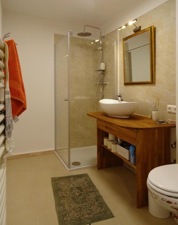 Homely Apartment In The Center With Garden View กมุนเดน ภายนอก รูปภาพ