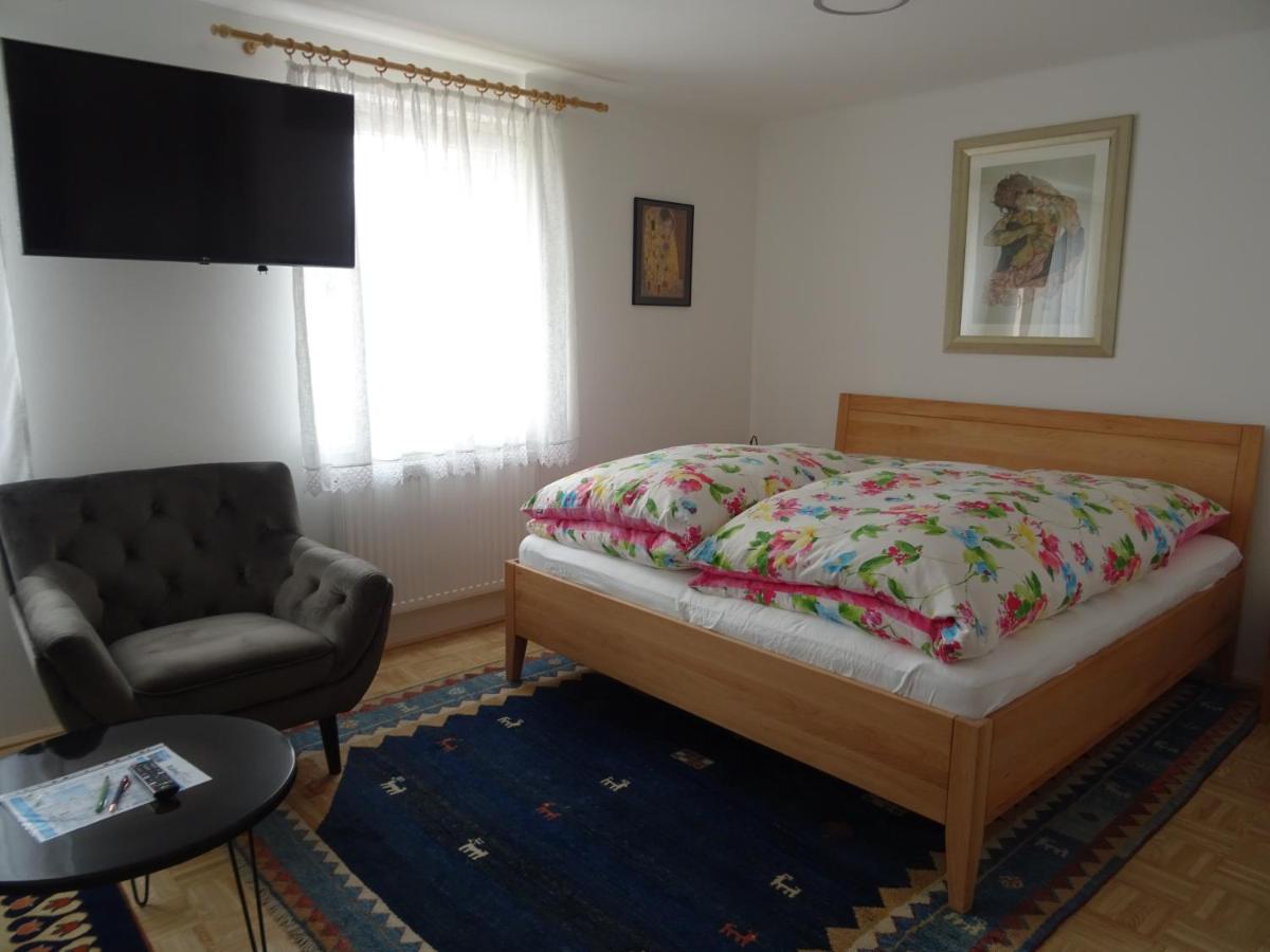 Homely Apartment In The Center With Garden View กมุนเดน ภายนอก รูปภาพ